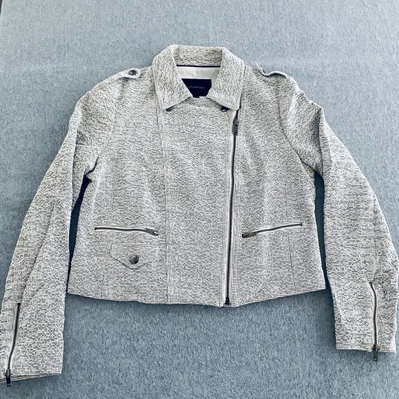 Banana Republic Jackets & Blazers - Banana Republic Jacquard Moto Jacket Womens 8P White Textured Stretch Petites